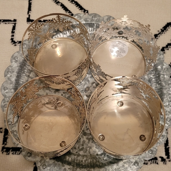 ⭐️40% Off⭐️ Bath & Body Works - White Barn Holiday Silver Candle Sleeve Bundle - Picture 10 of 10